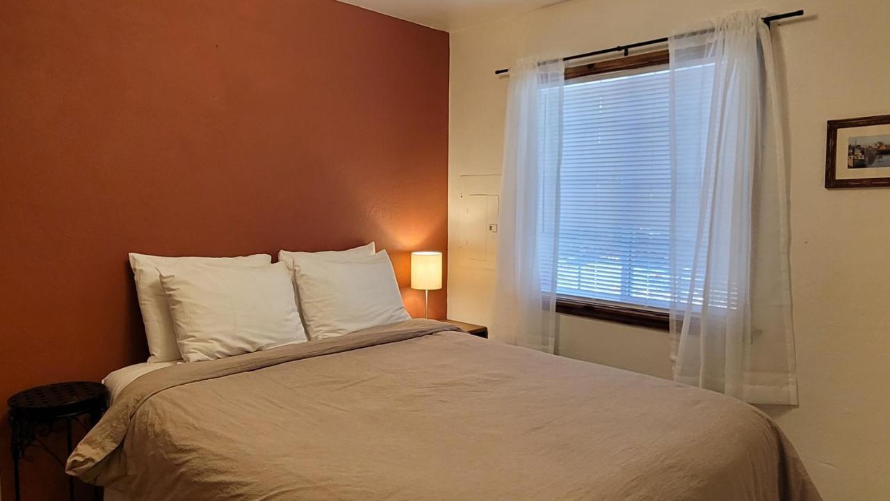 Moonlight Resort Suites & Sleeps Hoodsport Exteriör bild