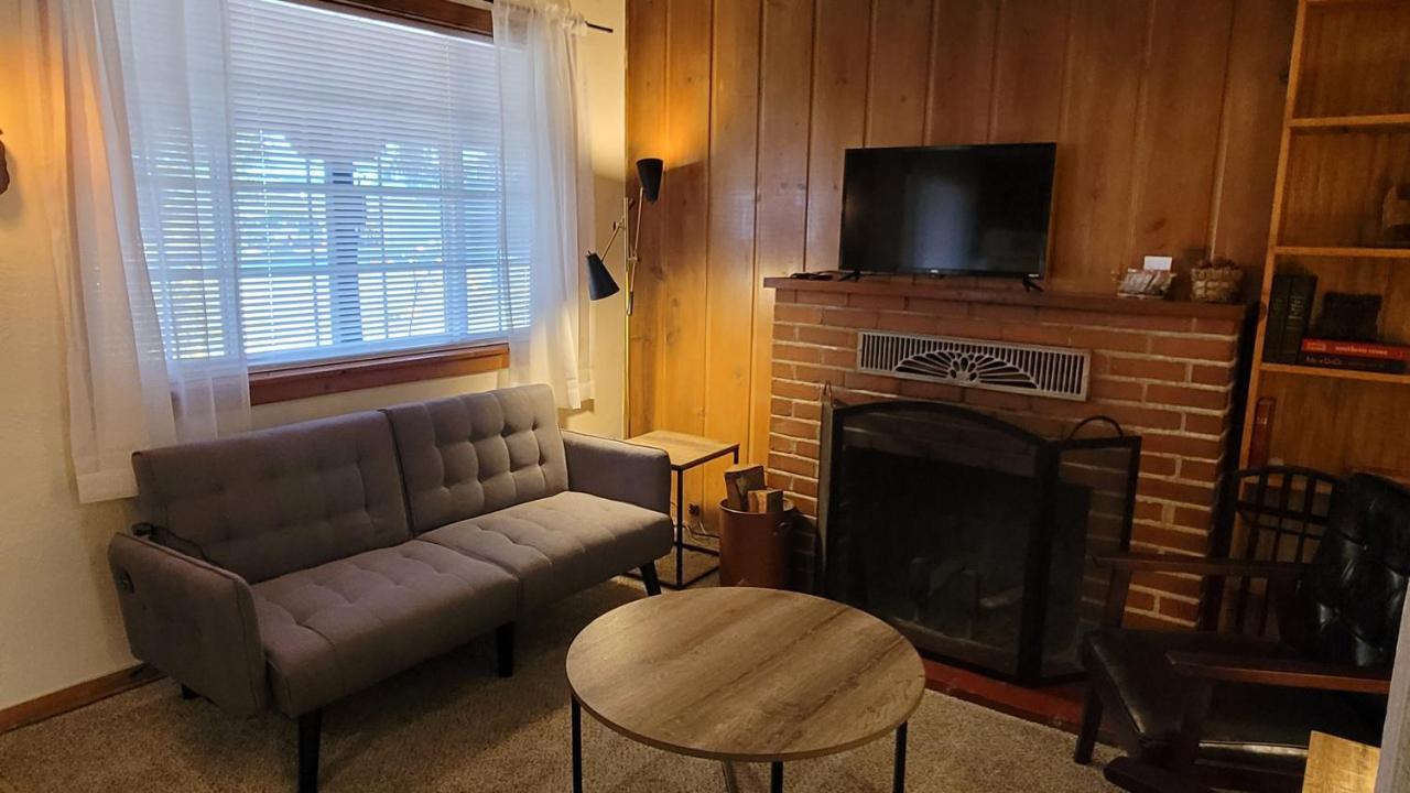 Moonlight Resort Suites & Sleeps Hoodsport Exteriör bild